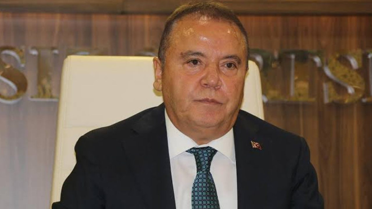 Muhittin Böcek ek ifade verdi: İmamoğlu benden 15 milyon Euro istedi
