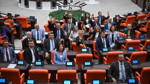 YENİ Parti Meclis'in oturma düzenini değiştirdi: TBMM 7 parti grubuyla ilk kez toplandı