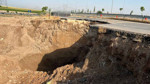 Yol çöktü 6 mahalle susuz kaldı