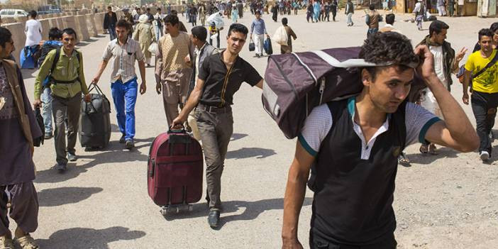 Taliban'dan ka&ccedil;an Afganistan vatandaşları T&uuml;rkiye'ye geliyor: Her g&uuml;n 1000 kişi giriş yapıyor
