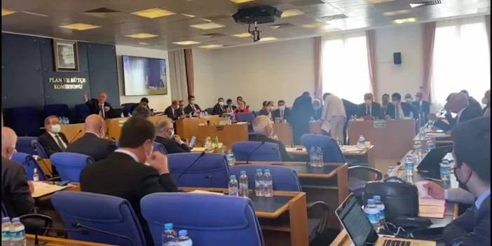 İ&ccedil;işleri Bakanı Ersoy, t&uuml;t&uuml;n &uuml;reticilerine 'elebaşı' dedi
