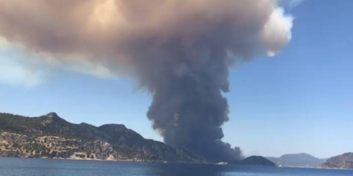 Bir yangın da Marmaris'te
