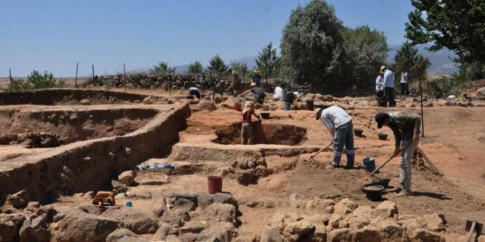 Gaziantep'te, Demir ve Orta &Ccedil;ağ eserleri bulundu