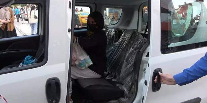 Karantinada olması gereken iki lise &ouml;ğrencisi tavuk d&ouml;ner alırken yakalandı