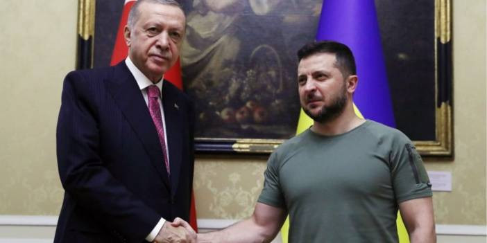 Zelenski'den T&uuml;rkiye'ye teşekk&uuml;r: Komutanlar yakında ailelerini g&ouml;recekler