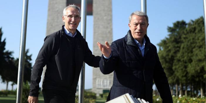 Stoltenberg ile Akar Şehitler Abidesi'ni ziyaret etti