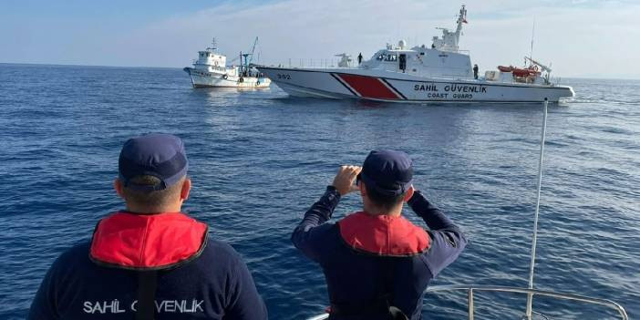 Ka&ccedil;ak tekneler Bodrum'da ihaleyle 9 milyona satıldı