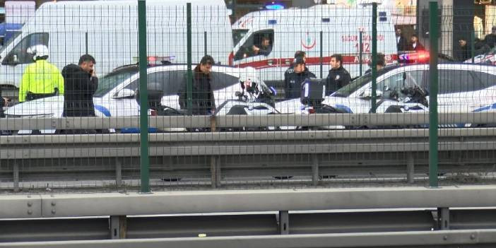 Bah&ccedil;elievler'de polise bı&ccedil;ak &ccedil;eken ş&uuml;pheli bacağından vuruldu