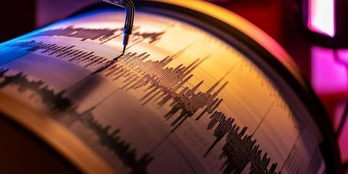 Ege'de 1 saat içinde 4 büyük deprem