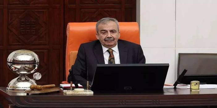 Sırrı S&uuml;reyya &Ouml;nder'in doktoru: Kalp bir kendine geliyor bir duruyor