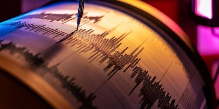 İstanbul'da deprem sonrası ünlüler sessiz kalmadı: Çekmeyen hatlar, korkutan sarsıntılar!