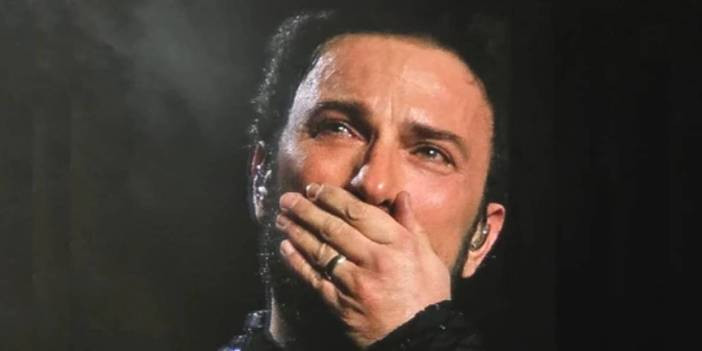 Tarkan&rsquo;ın b&uuml;y&uuml;k acısı! Sahneye g&ouml;zyaşlarıyla &ccedil;ıktı