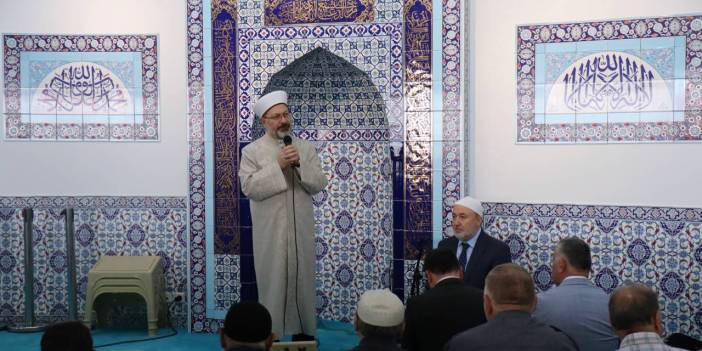 Diyanet'in Cuma hutbesi sınırı geçince yumuşadı