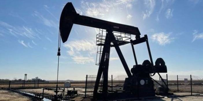 ABD-İsrail saldırısı petrol fiyatlarını uçurdu: Analistlerden 100 dolar uyarısı