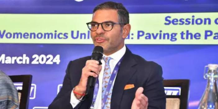 Arı yutarak &ouml;len milyarderin mirası kavga &ccedil;ıkardı