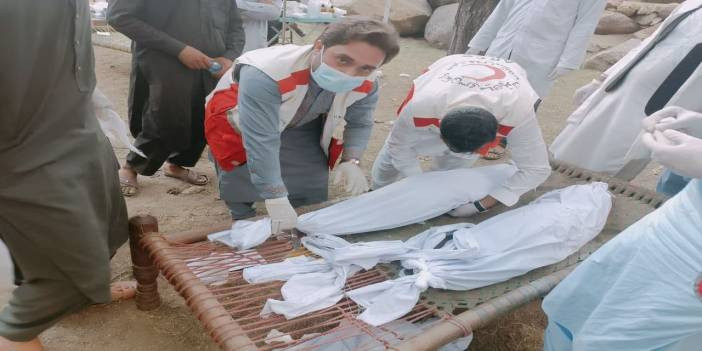 Afganistan'daki depremde &ouml;l&uuml; sayısı 2200'e &ccedil;ıktı