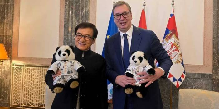 Sırbistan Cumhurbaşkanı Usain Bolt'un ardından Jackie Chan'i se&ccedil;ti