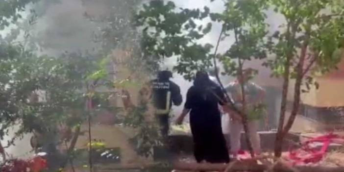 Antalya&rsquo;da yangın paniği! Ev alev topuna d&ouml;nd&uuml;