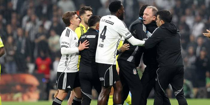 Derbide kavganın eşiğinden dönüldü: Soyunma odasına giderken yaşanılanları açıkladı
