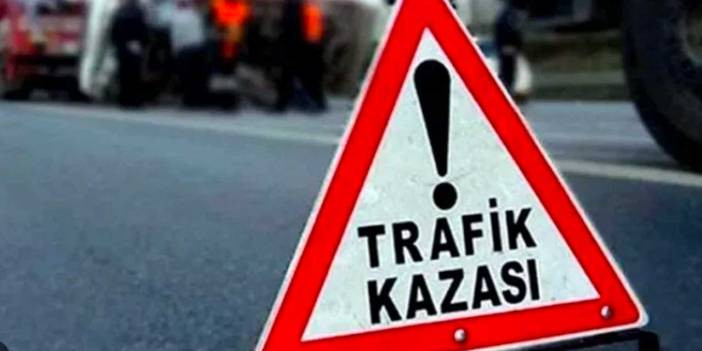 Polis kovalamacası kazayla bitti: Ka&ccedil;an s&uuml;r&uuml;c&uuml; 4 araca &ccedil;arptı