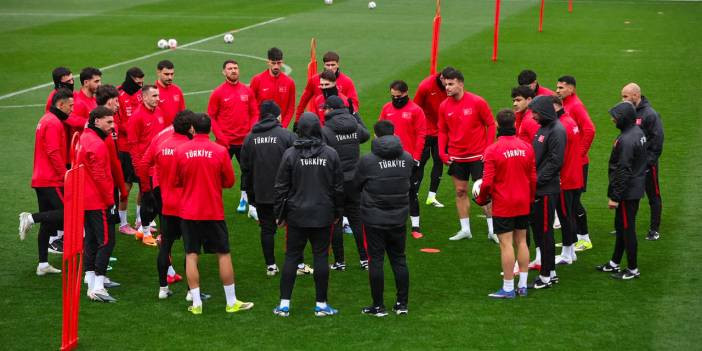Milliler yağmur altında Kosova'ya çalıştı