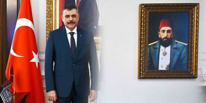 İçişleri Bakanı Mustafa Çiftçi makam odasına Abdülhamid tablosu astı