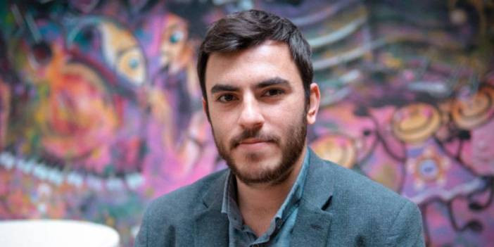 Tutuklu gazeteci İsmail Arı'ya bir dava daha! Yorumsuz paylaşmıştı
