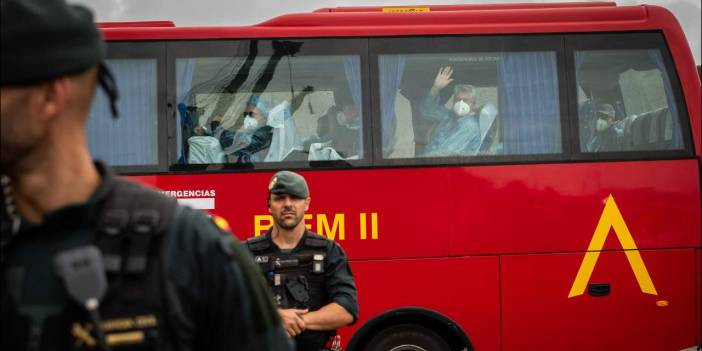 Hantavirüs gemisindeki Türkler İstanbul'a geldi: Karantinaya alındılar