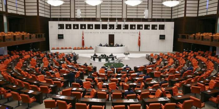 Hazine ve Maliye ile Dışişleri bakanlıklarının bütçeleri kabul edildi